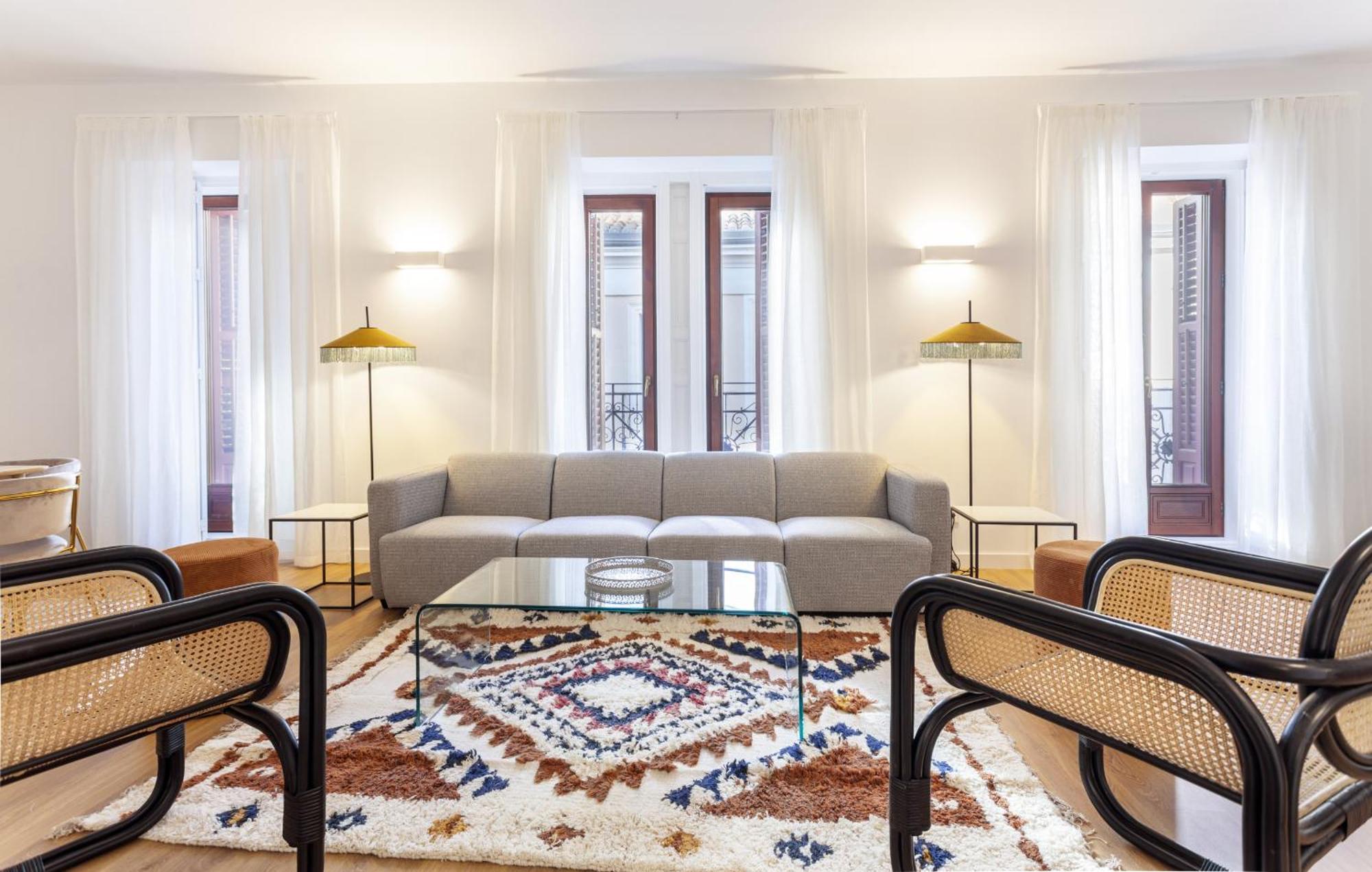 Cibeles Luxe In Madrid Apartment Екстериор снимка