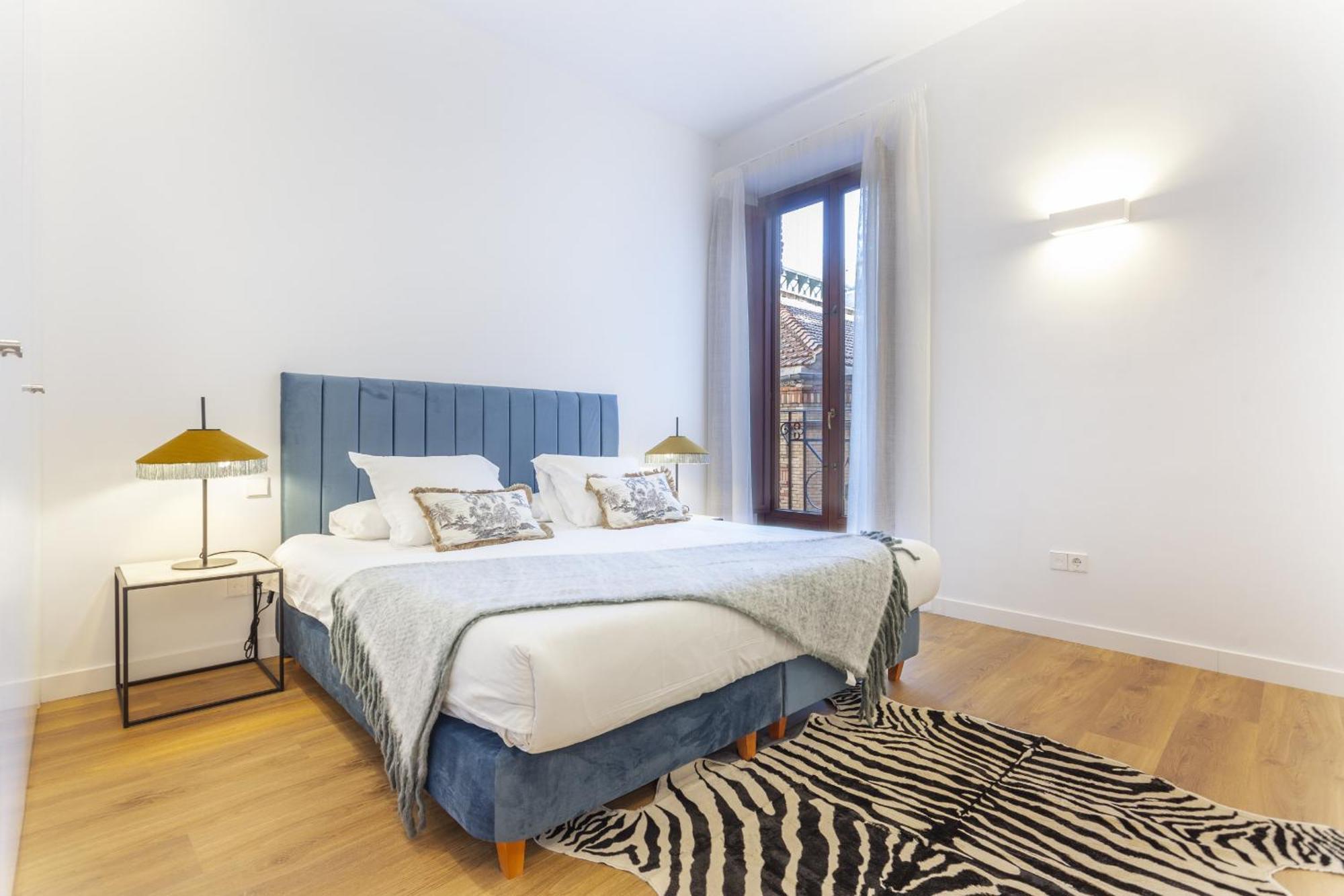 Cibeles Luxe In Madrid Apartment Екстериор снимка