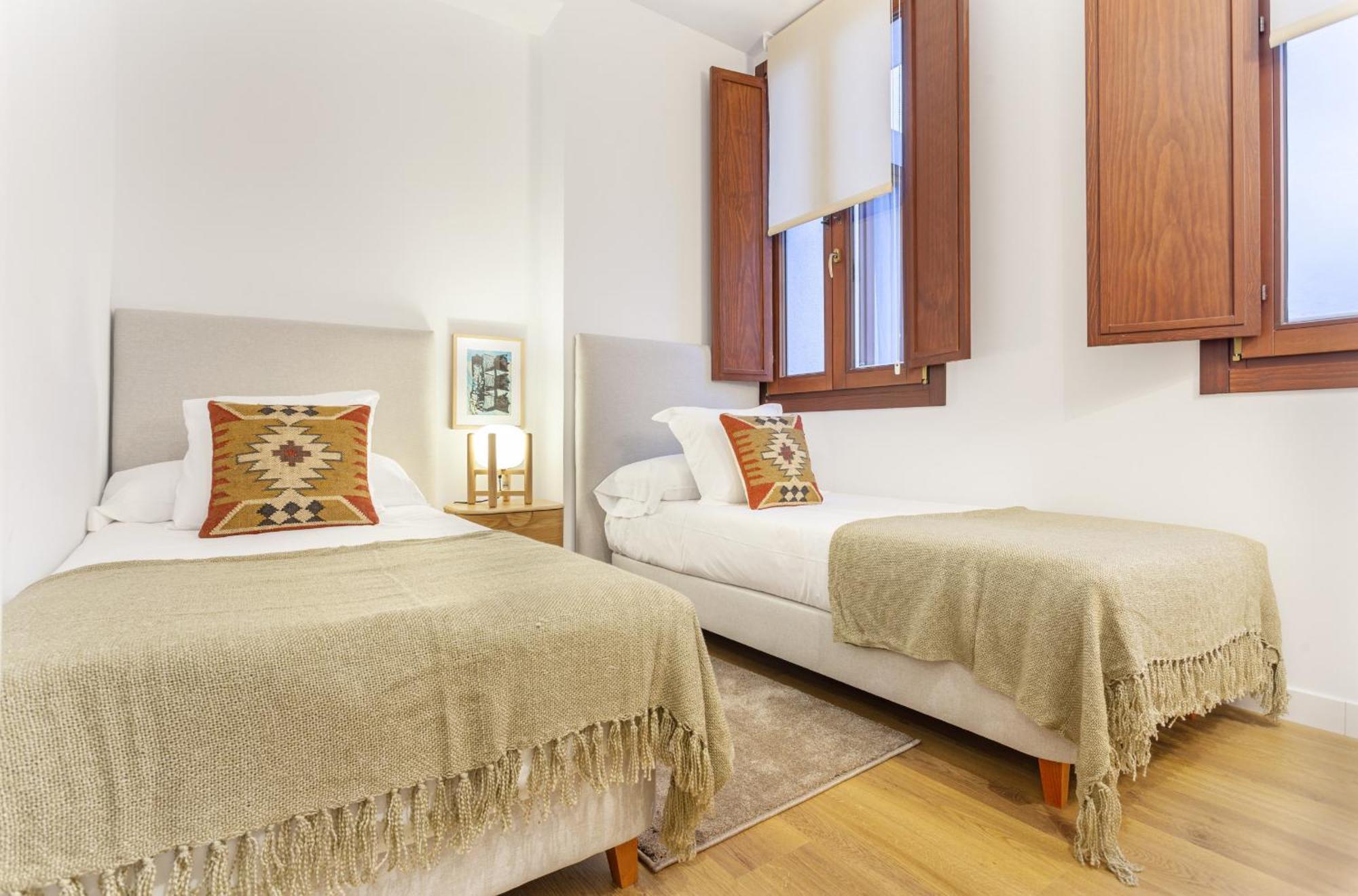 Cibeles Luxe In Madrid Apartment Екстериор снимка